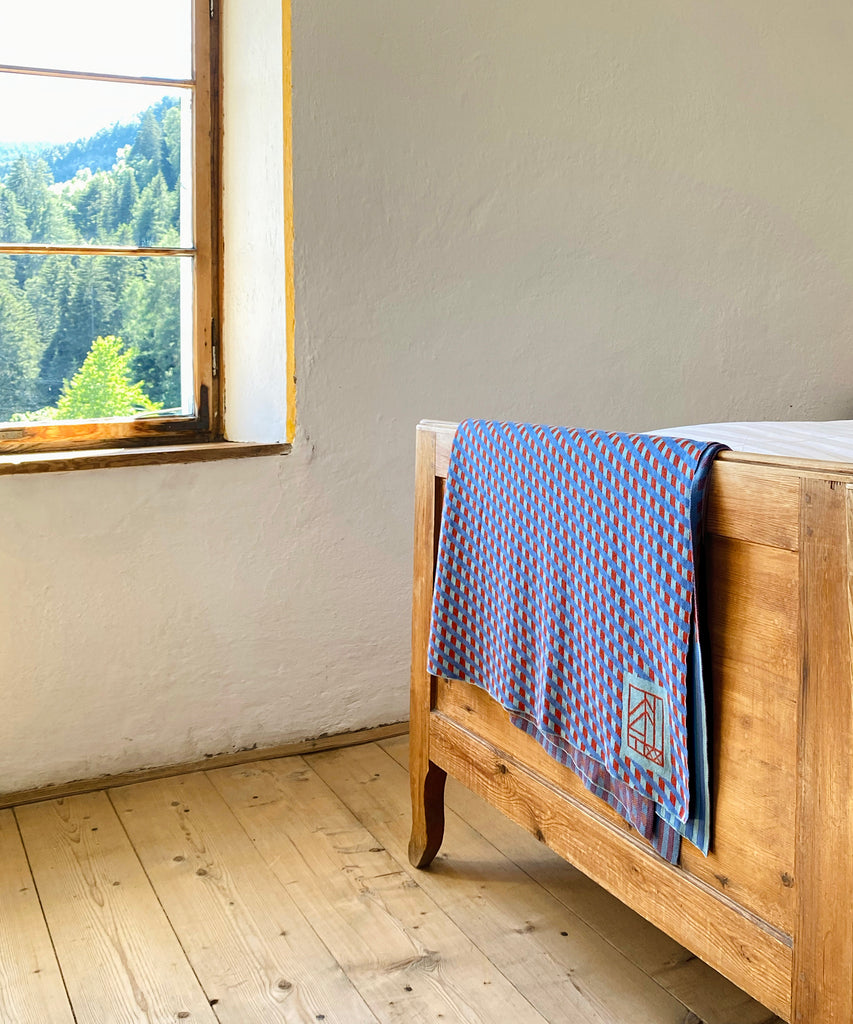 Swing blanket - bed - window