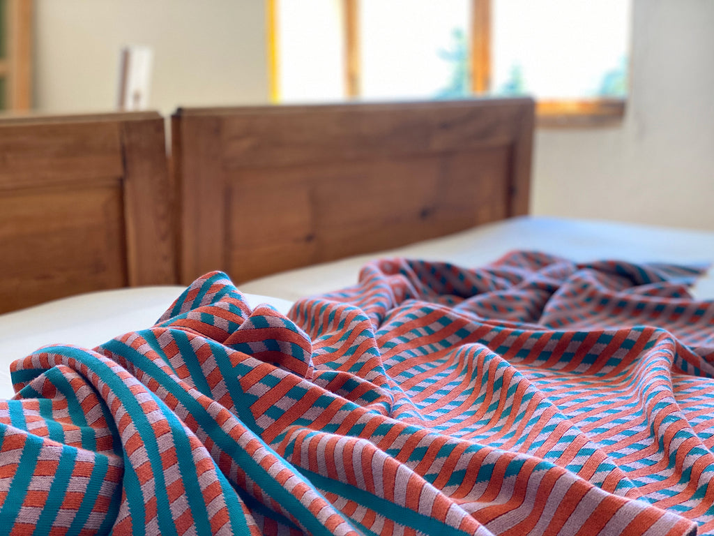 Swing blanket - Hotel Briol bedroom 4
